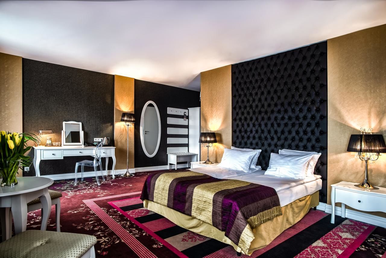 Отель Hotel Lamberton Олтажев