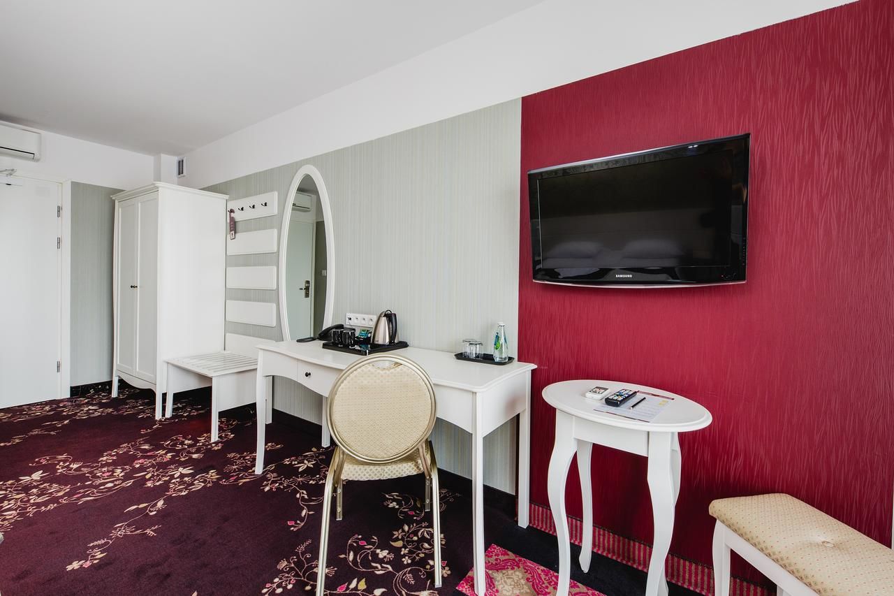 Отель Hotel Lamberton Олтажев-33