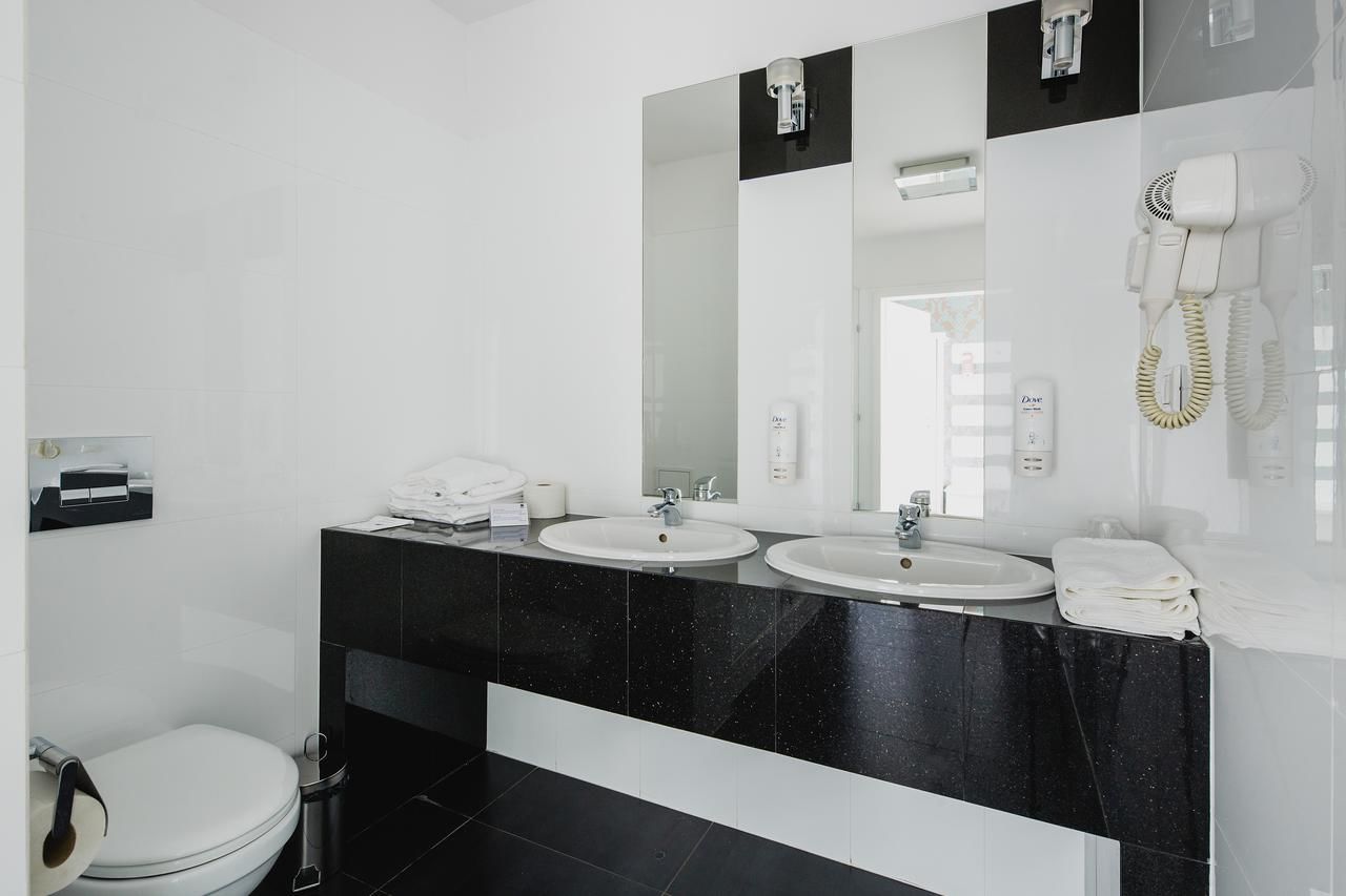 Отель Hotel Lamberton Олтажев