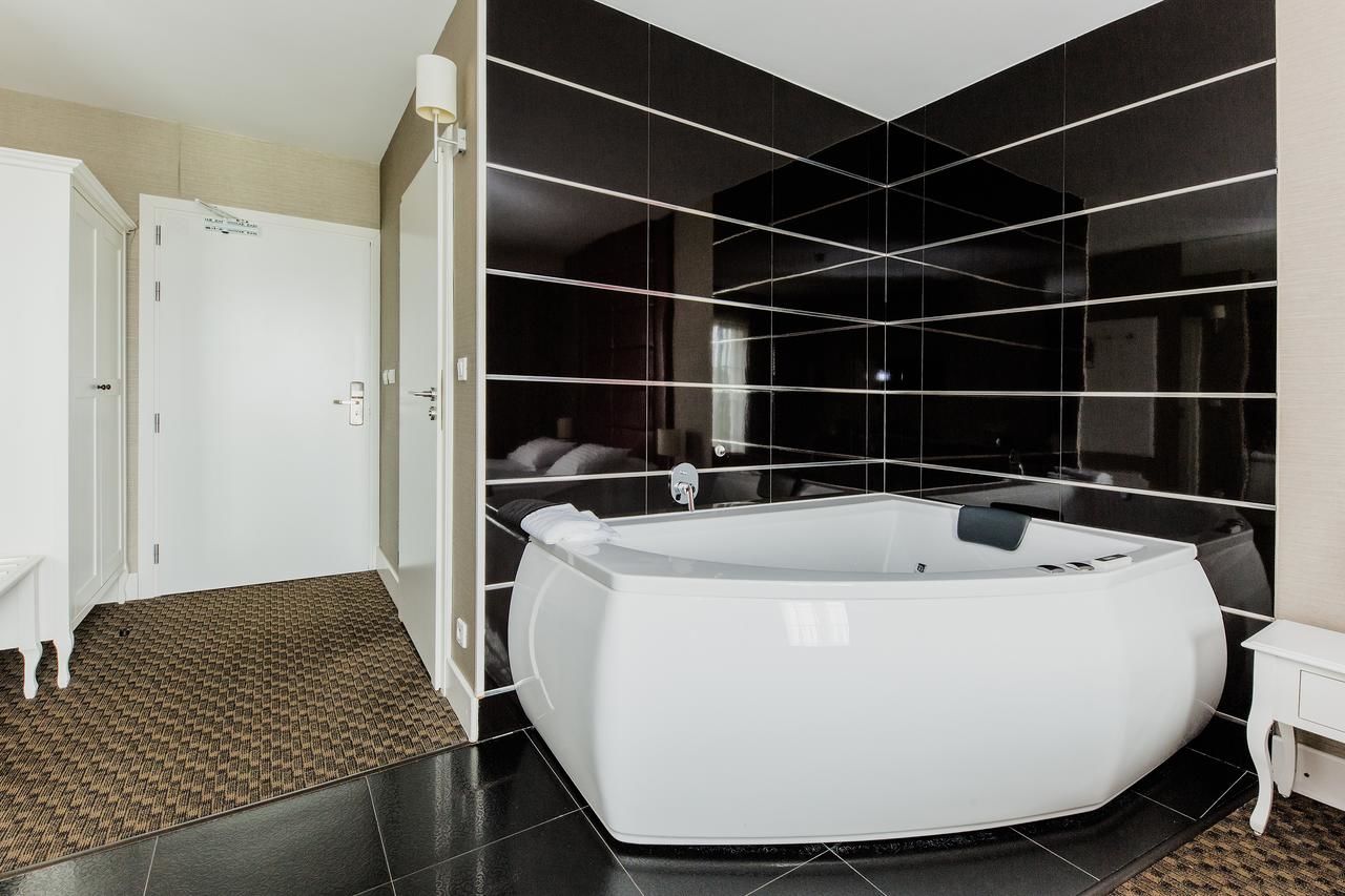 Отель Hotel Lamberton Олтажев-46