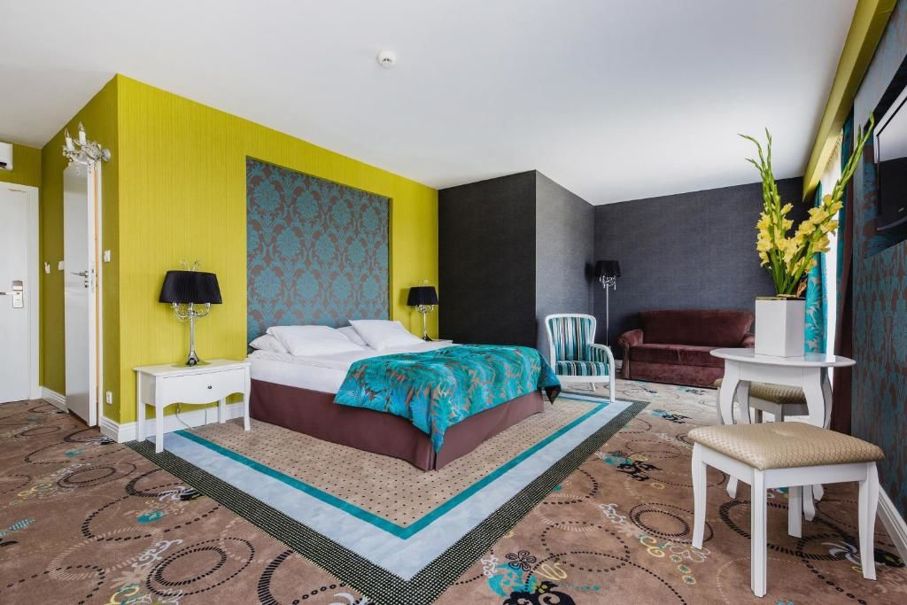 Отель Hotel Lamberton Олтажев
