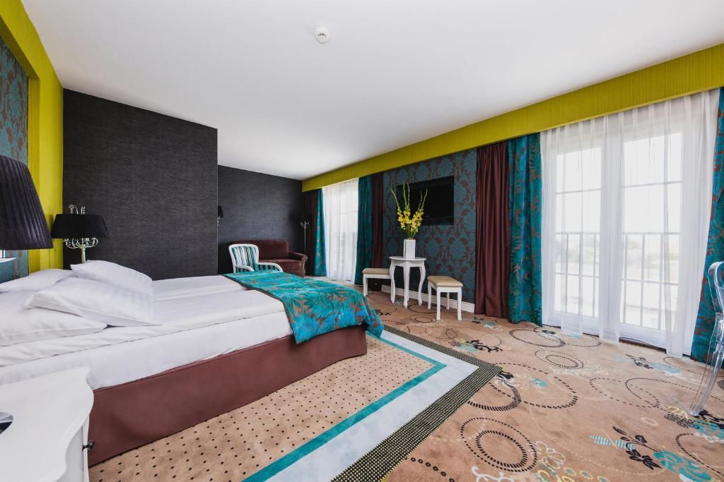 Отель Hotel Lamberton Олтажев